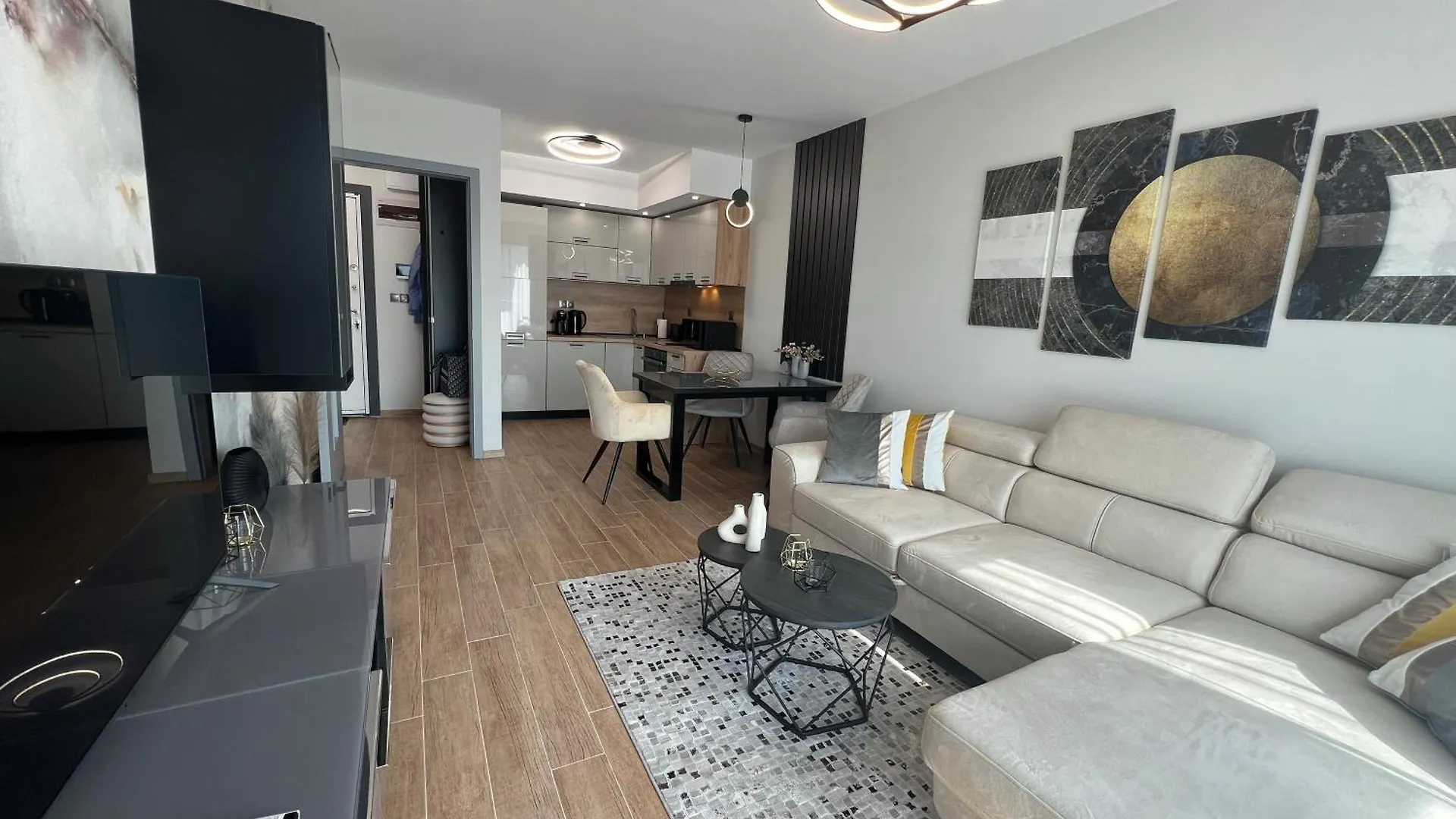 Luxury Home In Central Plovdiv 0*,